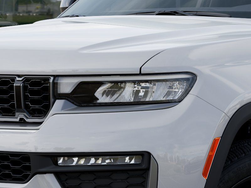 Thumbnail: 2026 Jeep Grand Cherokee - 16