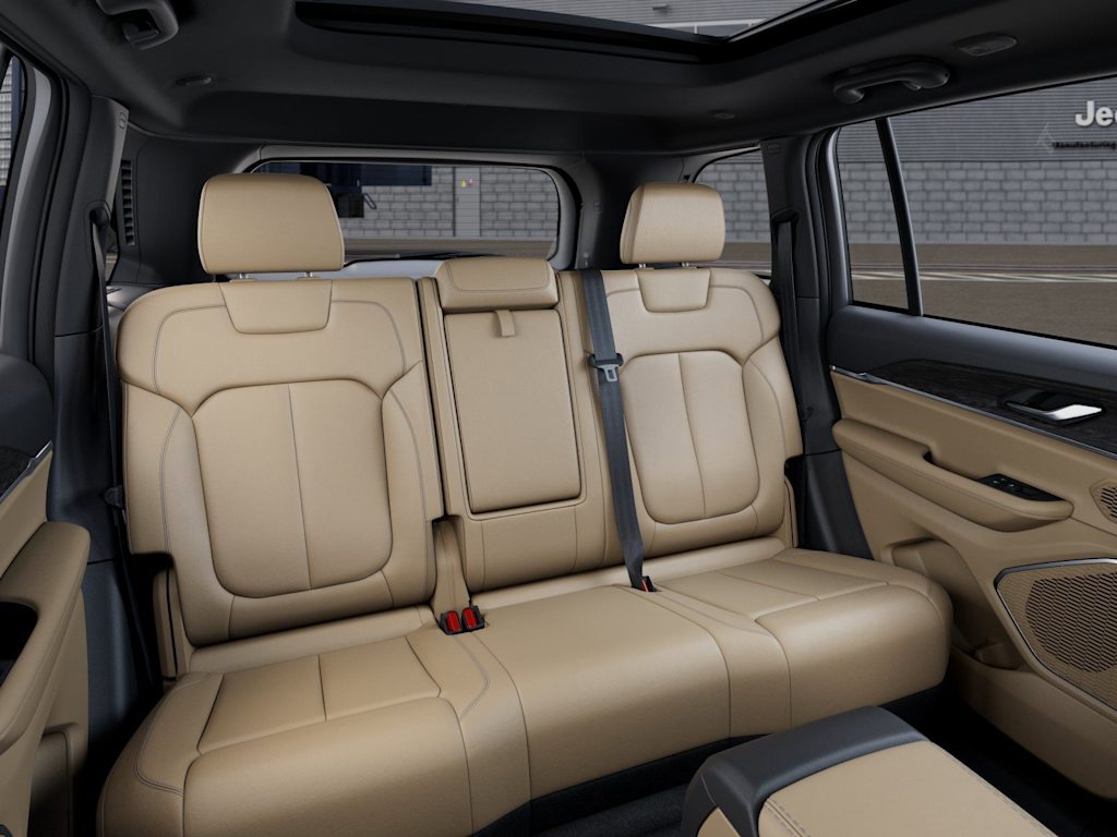 Thumbnail: 2026 Jeep Grand Cherokee - 12