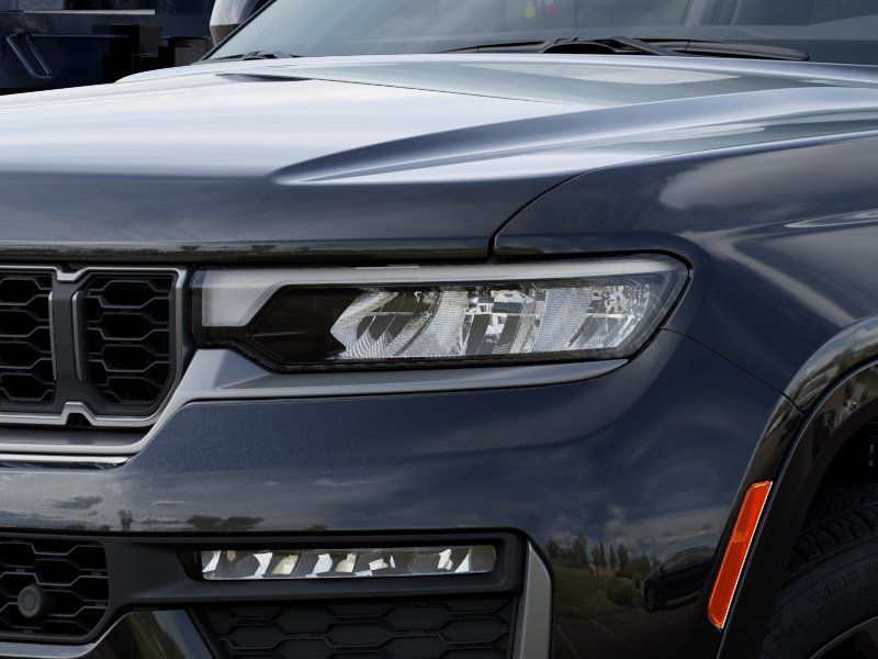 Thumbnail: 2026 Jeep Grand Cherokee - 16