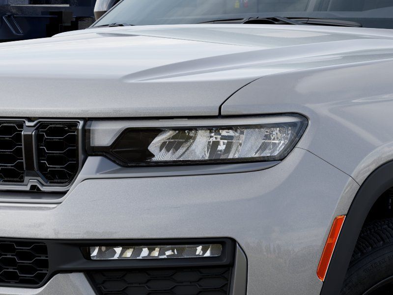 Thumbnail: 2026 Jeep Grand Cherokee - 16