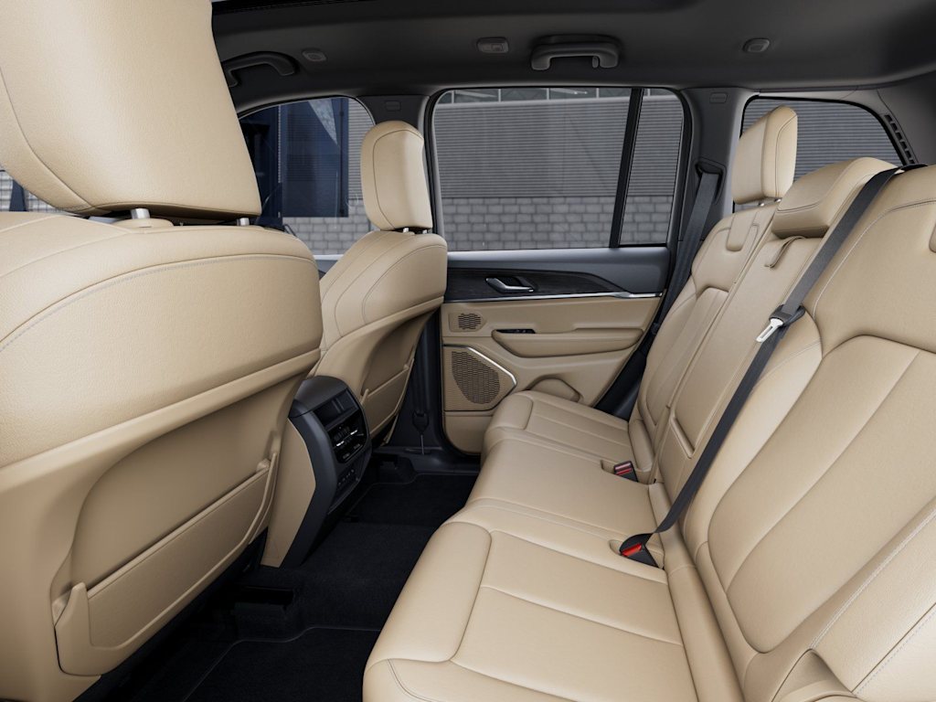 Thumbnail: 2026 Jeep Grand Cherokee - 11