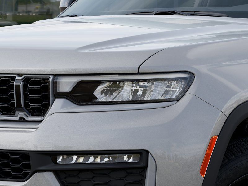 Thumbnail: 2026 Jeep Grand Cherokee - 17