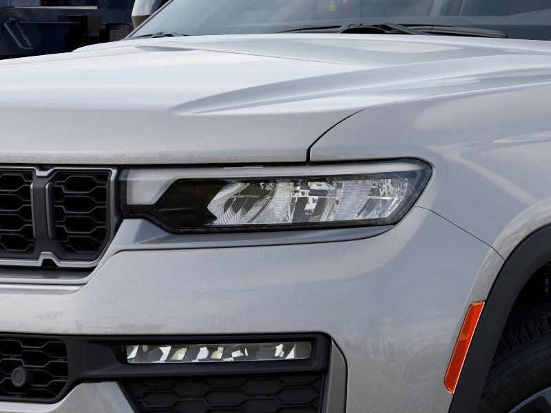 Thumbnail: 2026 Jeep Grand Cherokee - 16