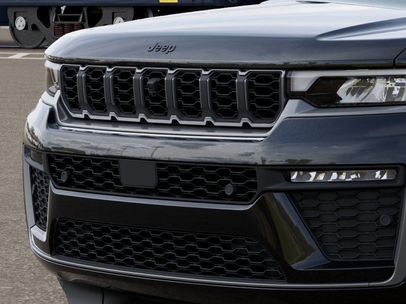 Thumbnail: 2026 Jeep Grand Cherokee - 17
