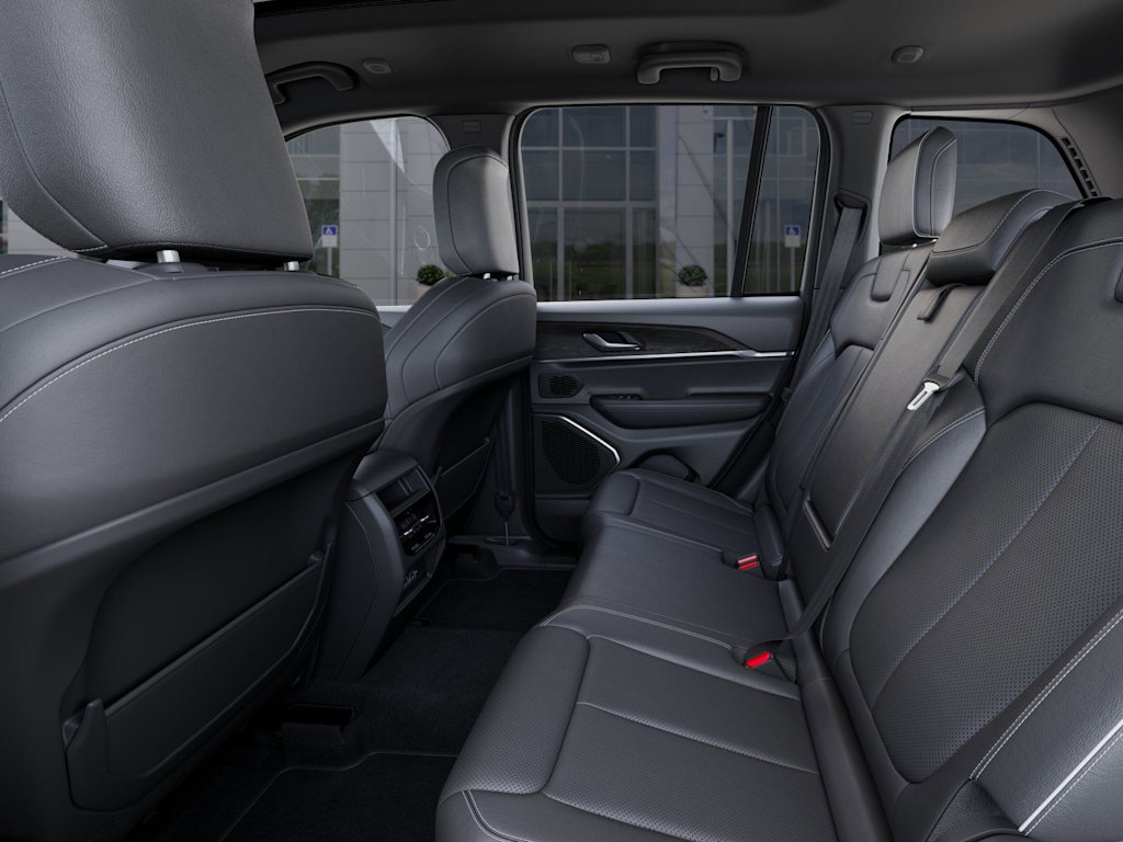 Thumbnail: 2026 Jeep Grand Cherokee - 9