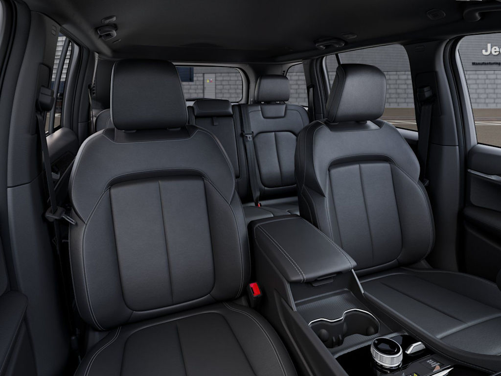 Thumbnail: 2026 Jeep Grand Cherokee - 9