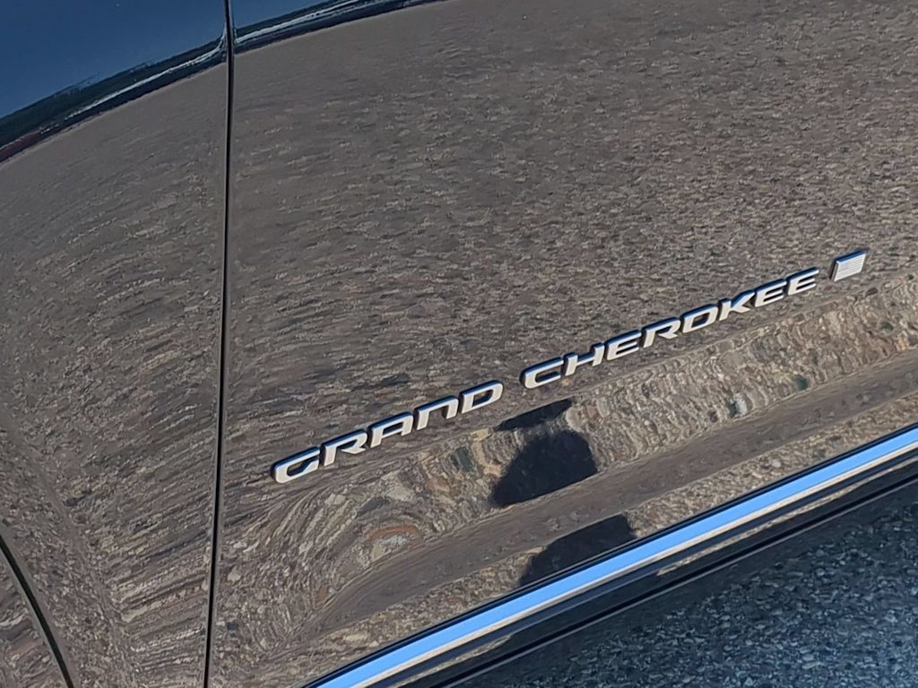 Thumbnail: 2024 Jeep Grand Cherokee - 21