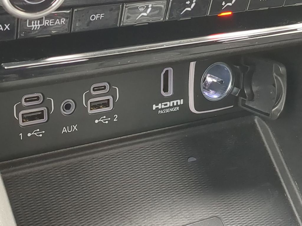 Thumbnail: 2024 Jeep Grand Cherokee - 34