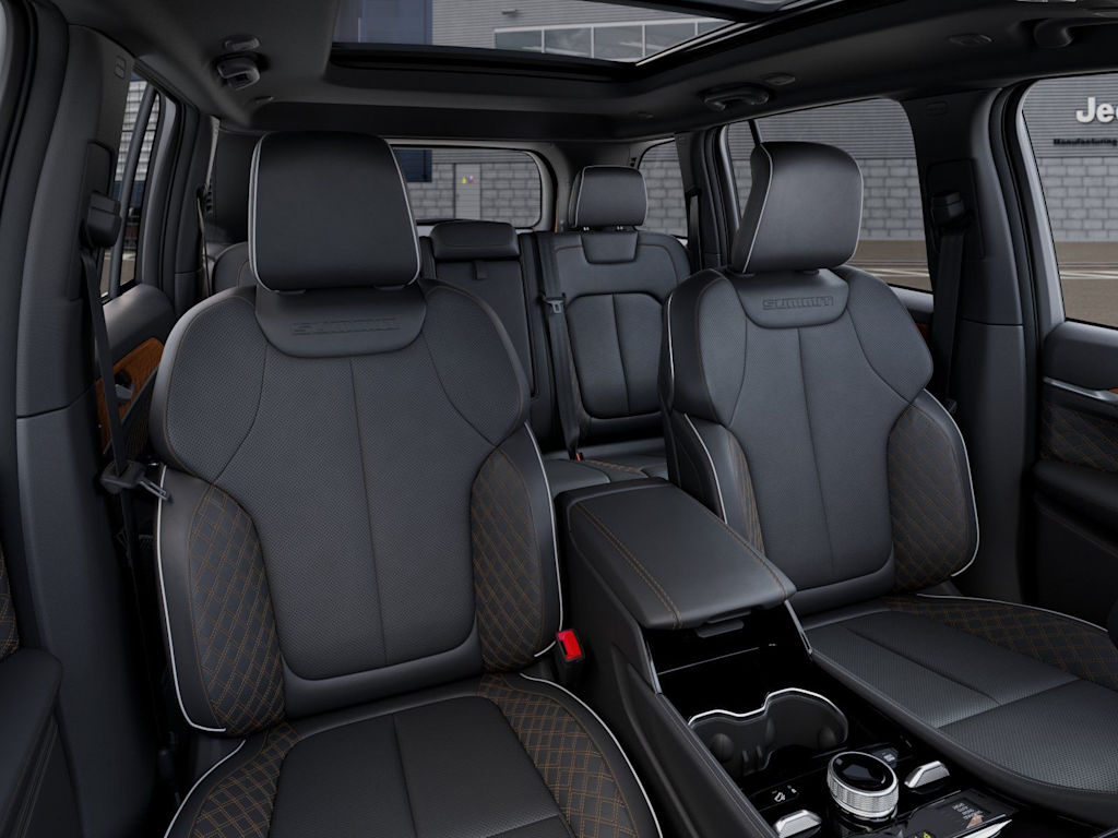 Thumbnail: 2026 Jeep Grand Cherokee - 9