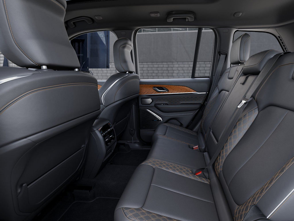 Thumbnail: 2026 Jeep Grand Cherokee - 12