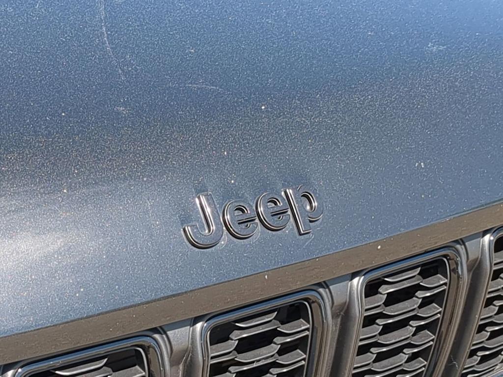 Thumbnail: 2021 Jeep Grand Cherokee L - 24