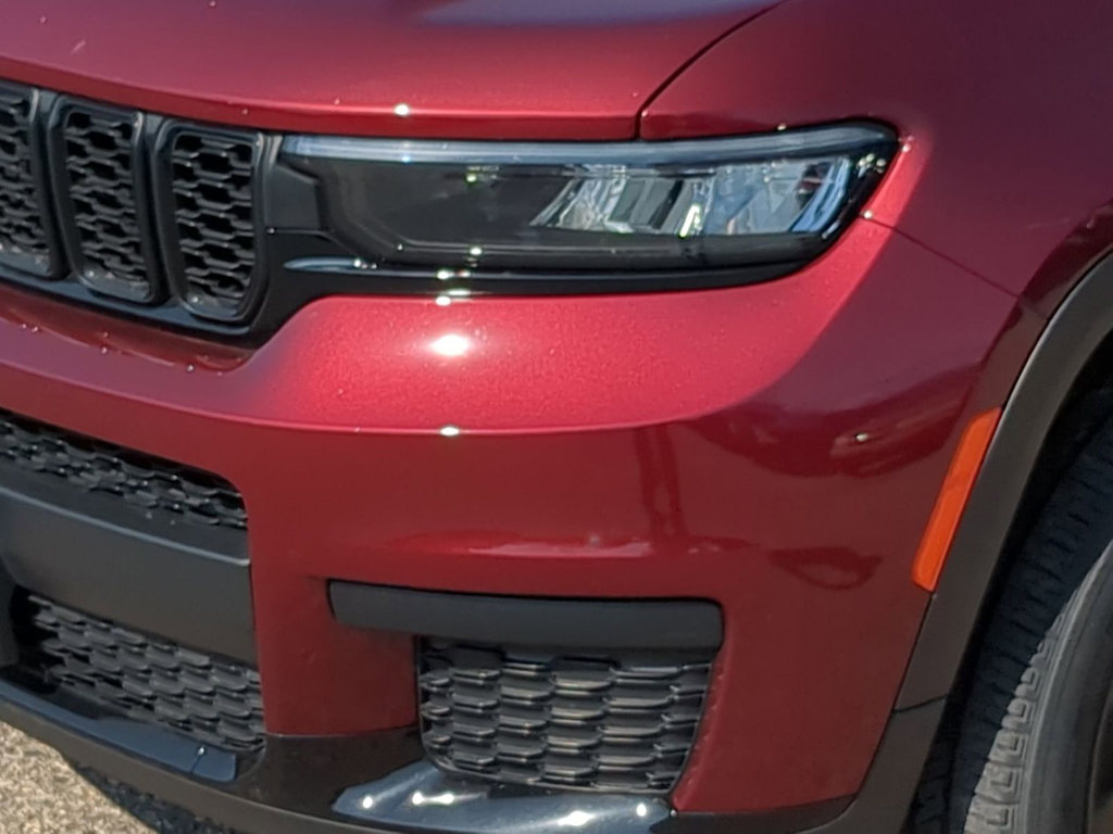 Thumbnail: 2023 Jeep Grand Cherokee L - 22