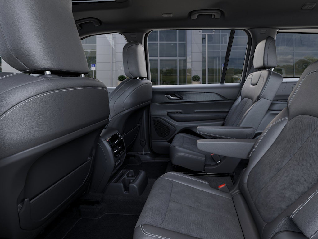 Thumbnail: 2025 Jeep Grand Cherokee L - 11