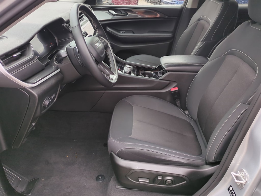 Thumbnail: 2022 Jeep Grand Cherokee L - 10