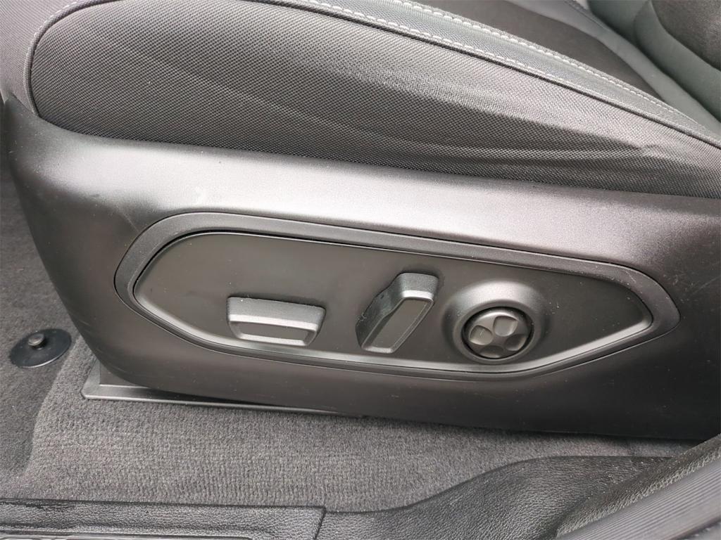 Thumbnail: 2022 Jeep Grand Cherokee L - 26