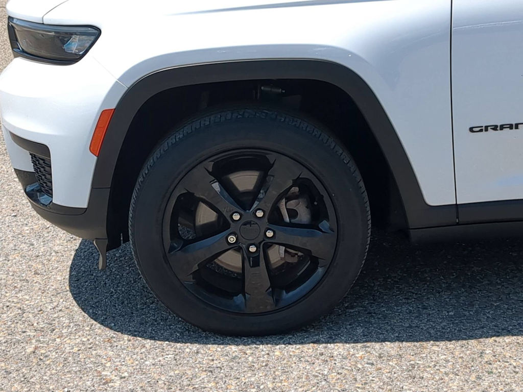 Thumbnail: 2022 Jeep Grand Cherokee L - 8
