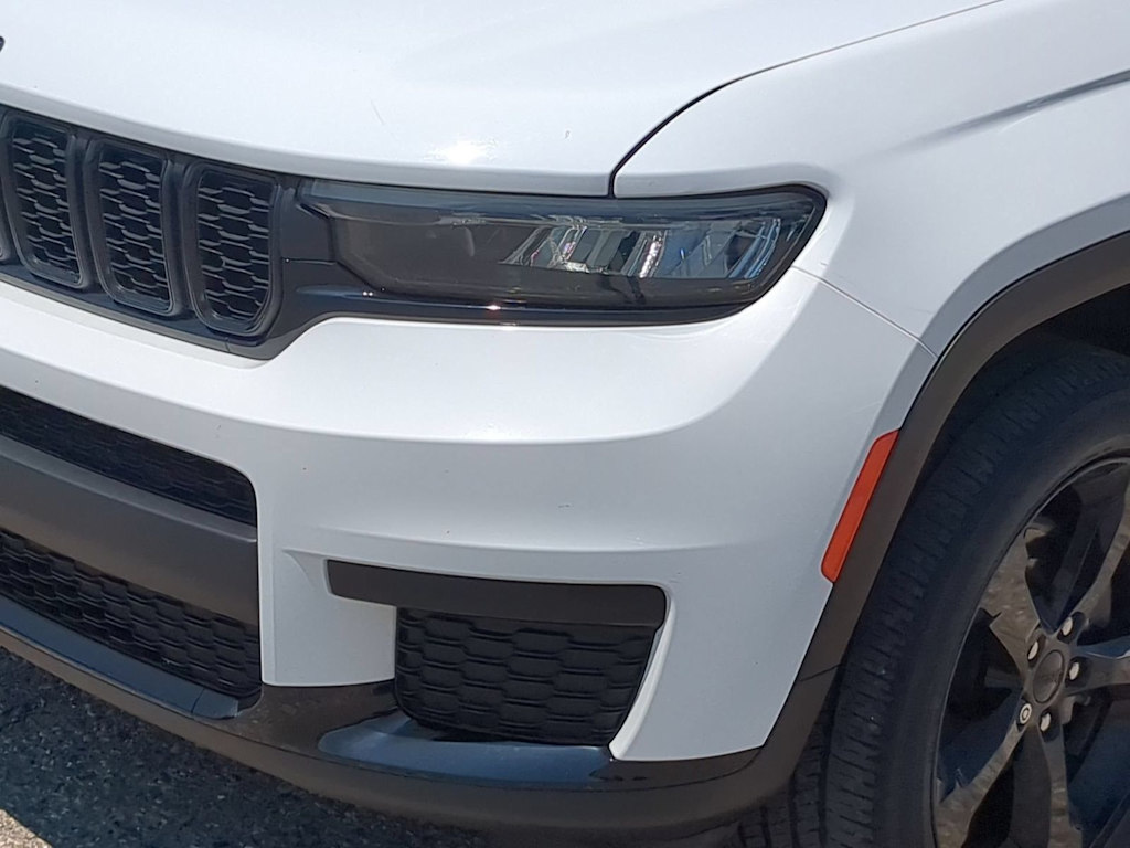 Thumbnail: 2022 Jeep Grand Cherokee L - 22