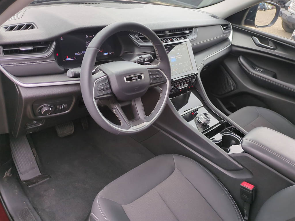 Thumbnail: 2023 Jeep Grand Cherokee L - 2