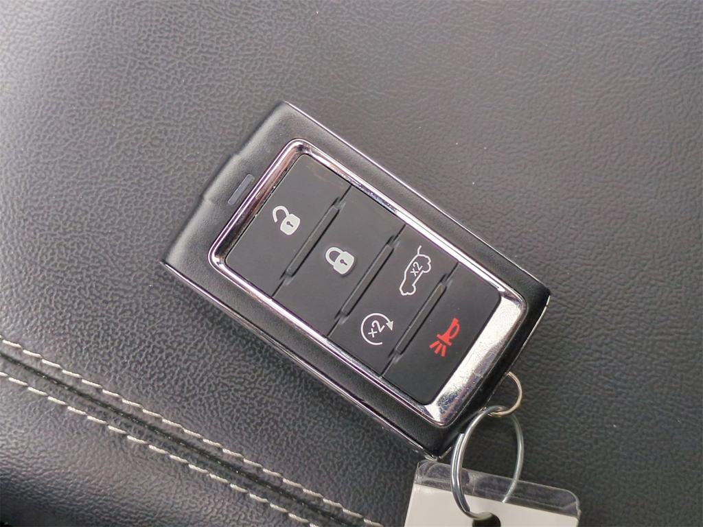 Thumbnail: 2023 Jeep Grand Cherokee L - 18