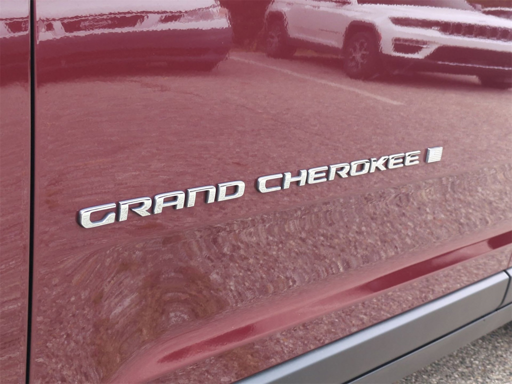 Thumbnail: 2023 Jeep Grand Cherokee L - 25