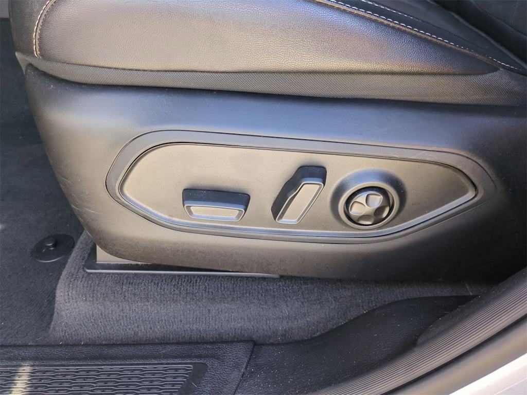 Thumbnail: 2023 Jeep Grand Cherokee L - 25