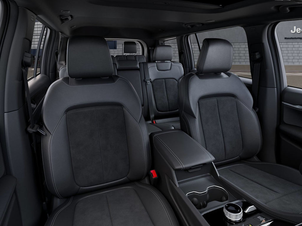 Thumbnail: 2026 Jeep Grand Cherokee L - 9