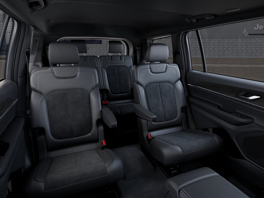 Thumbnail: 2026 Jeep Grand Cherokee L - 10