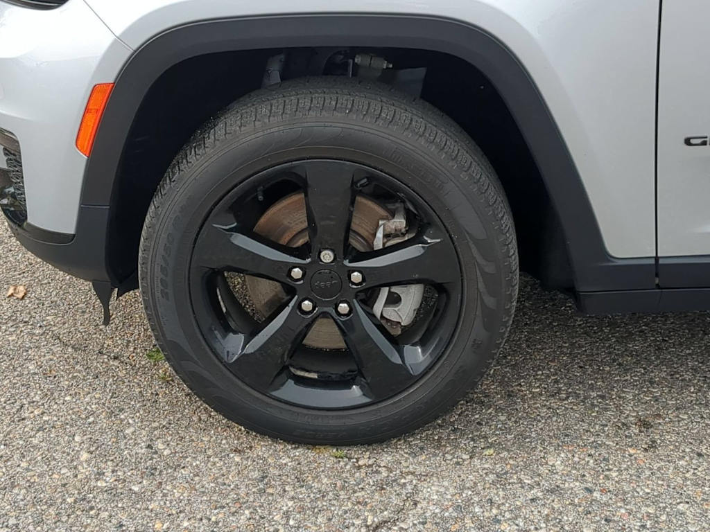 Thumbnail: 2023 Jeep Grand Cherokee L - 8