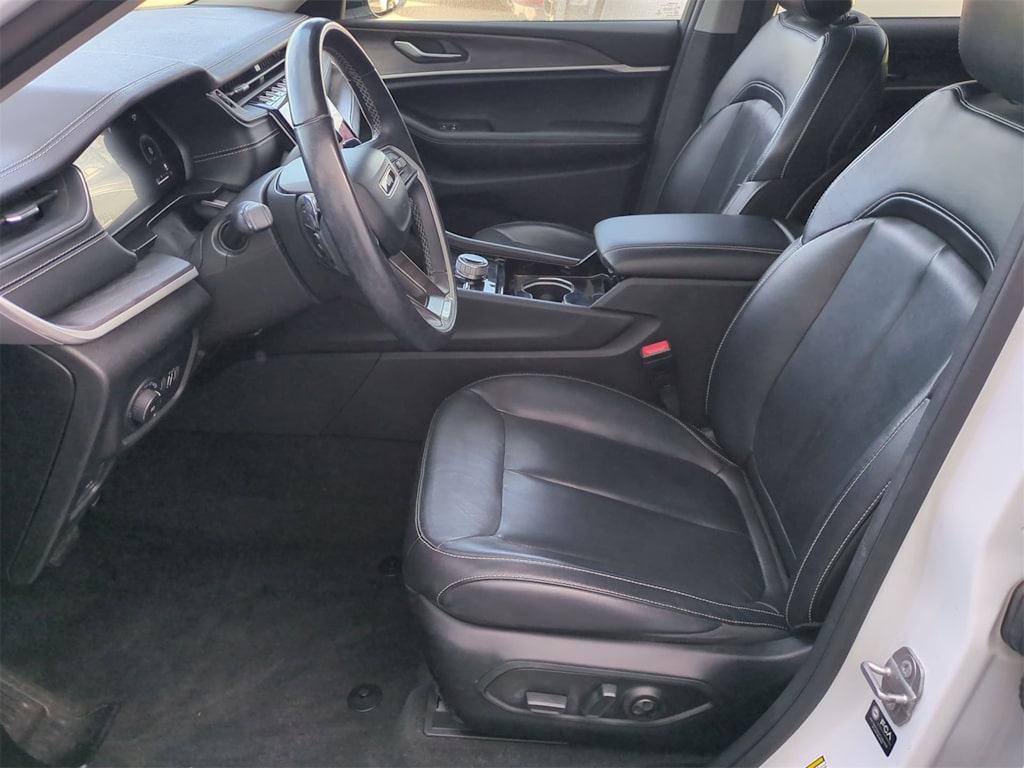 Thumbnail: 2022 Jeep Grand Cherokee L - 10