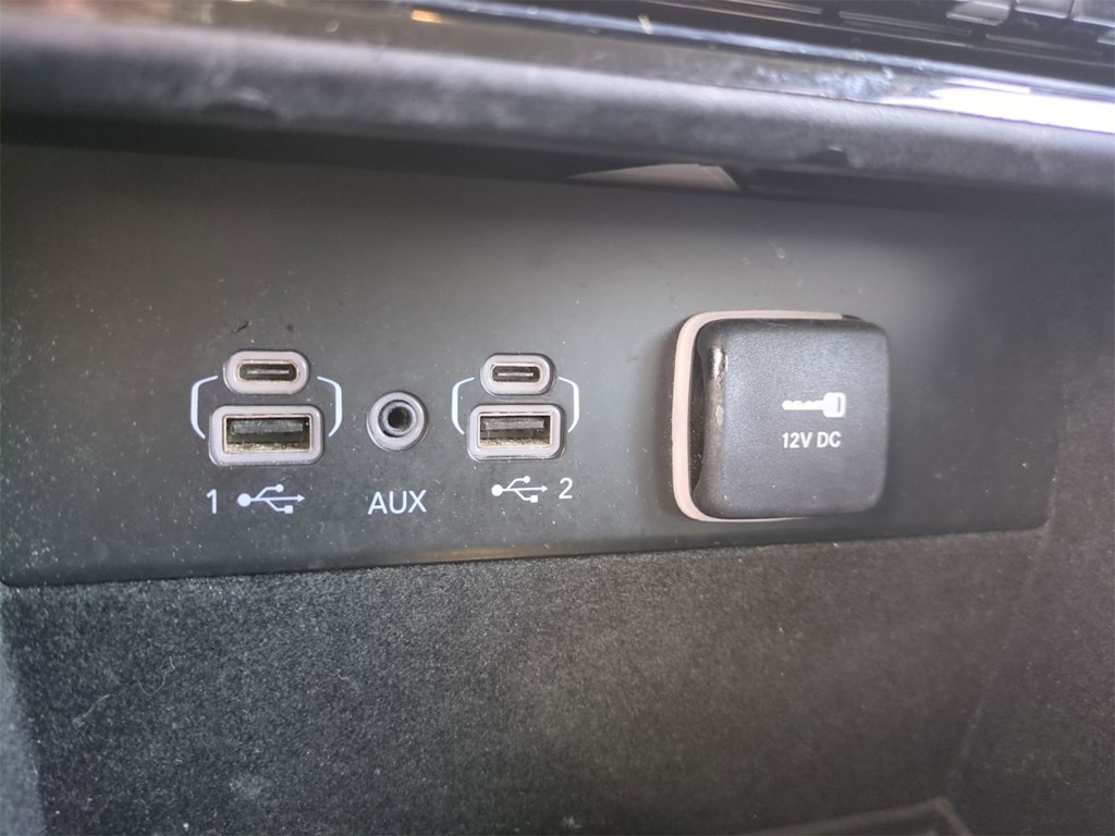 Thumbnail: 2022 Jeep Grand Cherokee L - 35