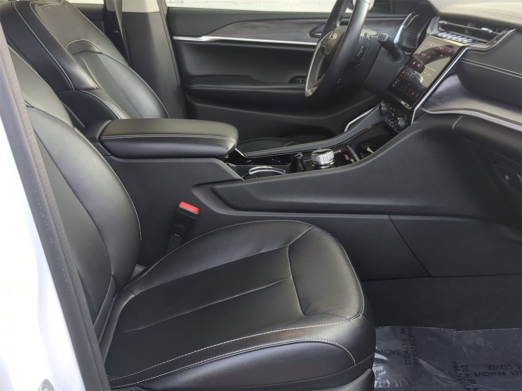 Thumbnail: 2022 Jeep Grand Cherokee L - 11