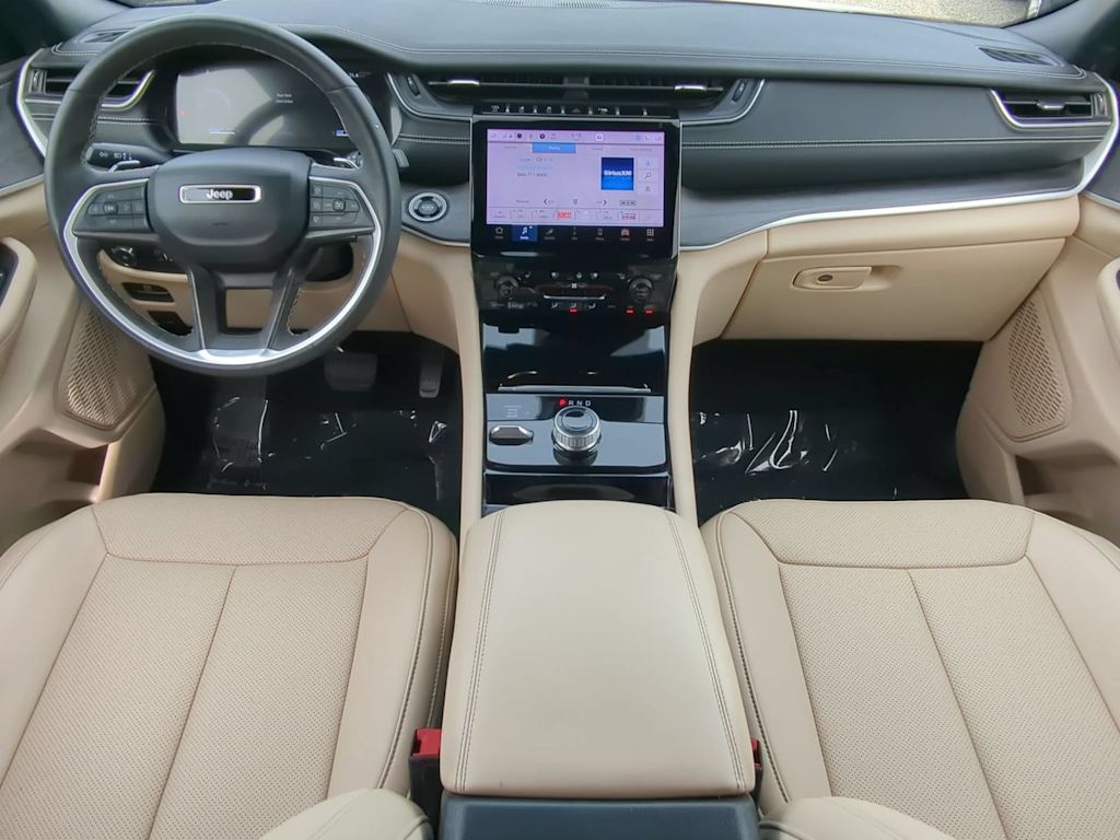 Thumbnail: 2023 Jeep Grand Cherokee L - 9