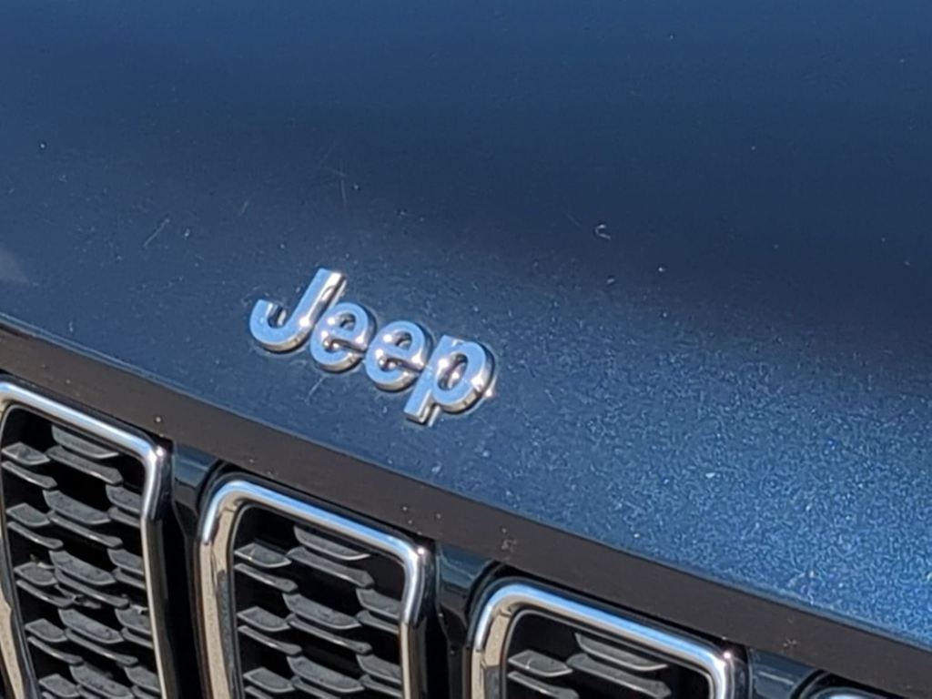 Thumbnail: 2023 Jeep Grand Cherokee L - 6