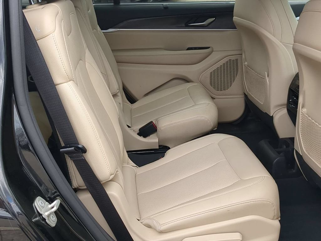 Thumbnail: 2023 Jeep Grand Cherokee L - 24