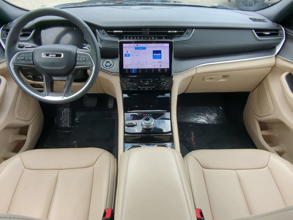 Thumbnail: 2023 Jeep Grand Cherokee L - 9