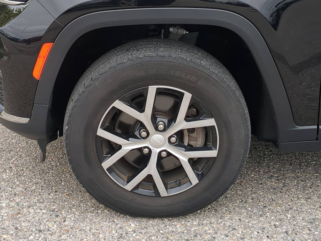 Thumbnail: 2023 Jeep Grand Cherokee L - 8