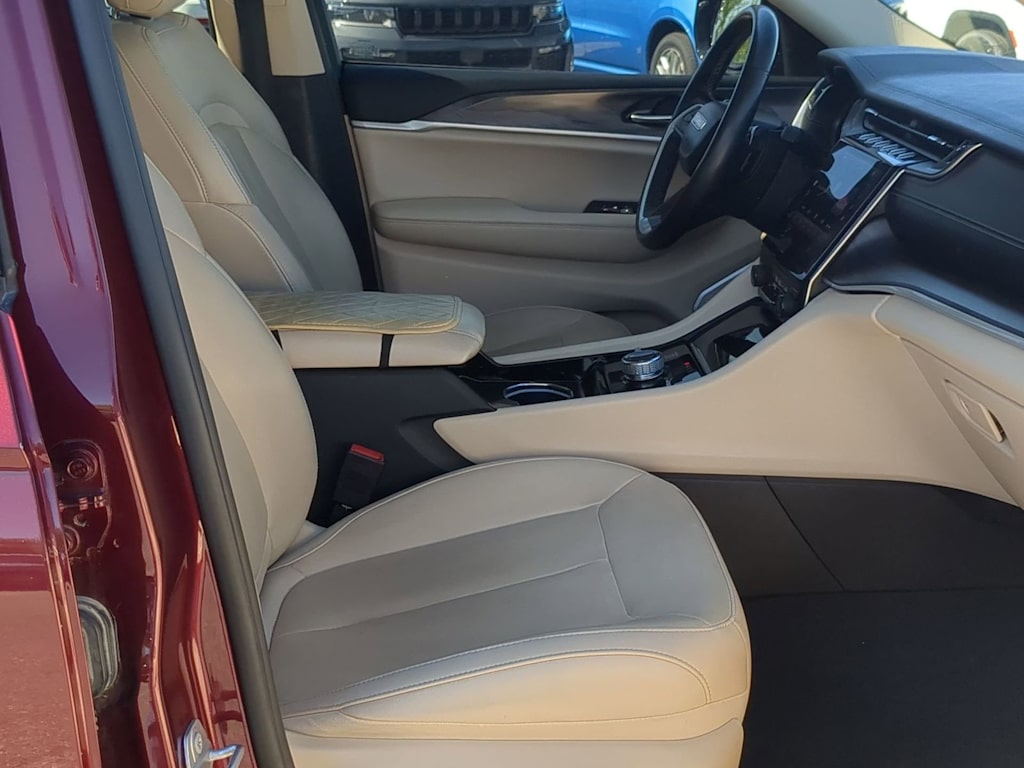 Thumbnail: 2021 Jeep Grand Cherokee L - 26