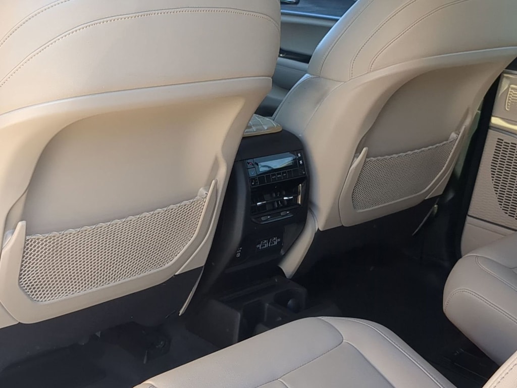 Thumbnail: 2021 Jeep Grand Cherokee L - 24