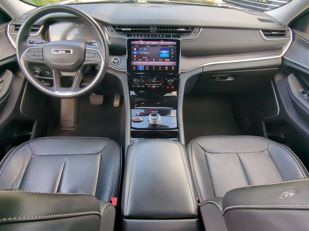 Thumbnail: 2022 Jeep Grand Cherokee L - 8