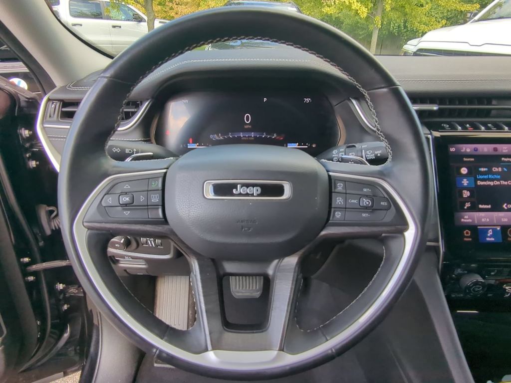 Thumbnail: 2022 Jeep Grand Cherokee L - 12