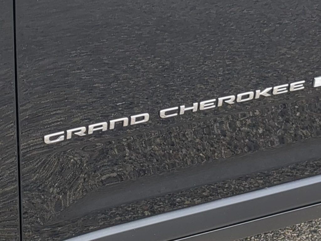 Thumbnail: 2022 Jeep Grand Cherokee L - 24