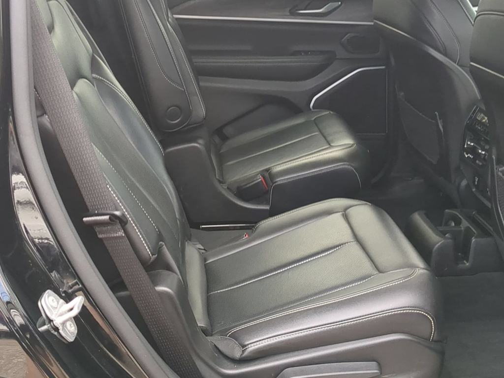 Thumbnail: 2022 Jeep Grand Cherokee L - 27