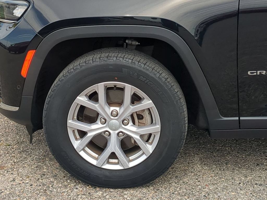 Thumbnail: 2022 Jeep Grand Cherokee L - 8