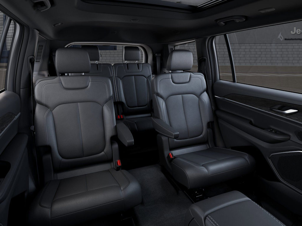 Thumbnail: 2026 Jeep Grand Cherokee L - 9
