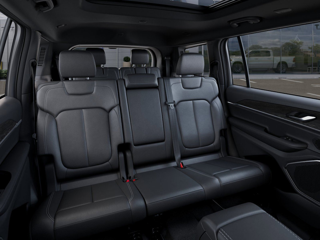 Thumbnail: 2026 Jeep Grand Cherokee L - 9