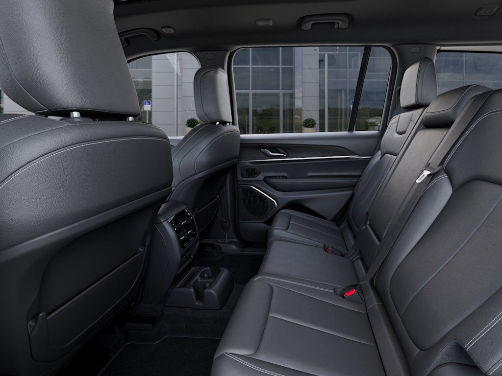 Thumbnail: 2026 Jeep Grand Cherokee L - 12