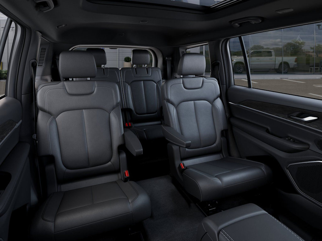 Thumbnail: 2026 Jeep Grand Cherokee L - 9
