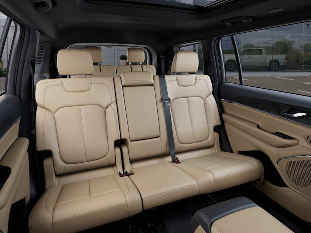 Thumbnail: 2026 Jeep Grand Cherokee L - 11