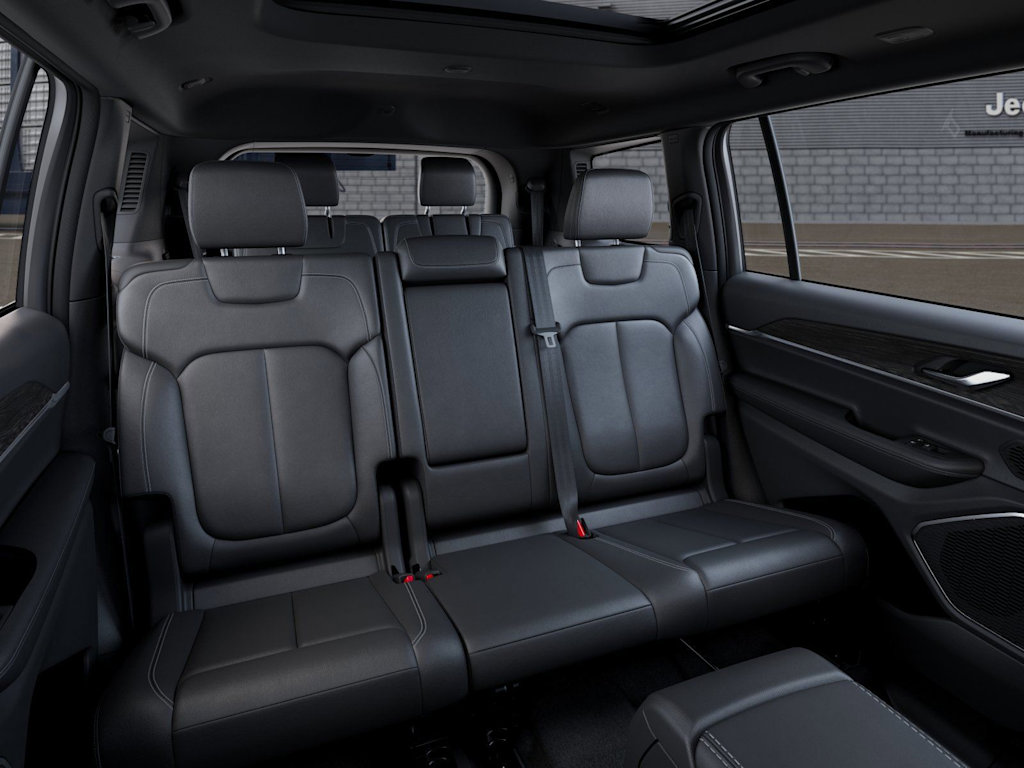 Thumbnail: 2026 Jeep Grand Cherokee L - 9