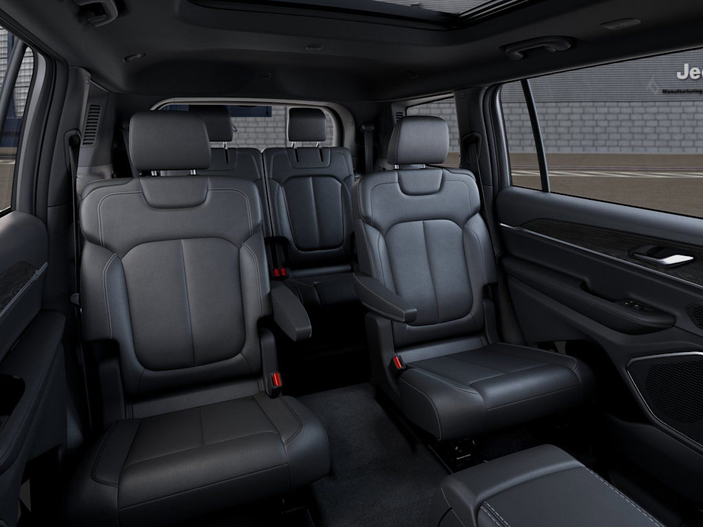 Thumbnail: 2026 Jeep Grand Cherokee L - 9